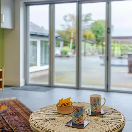 1 Bed In Cartmel 85499 * Cark