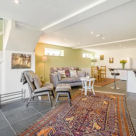 1 Bed In Grange-over-sands Oc-85499 * Cark